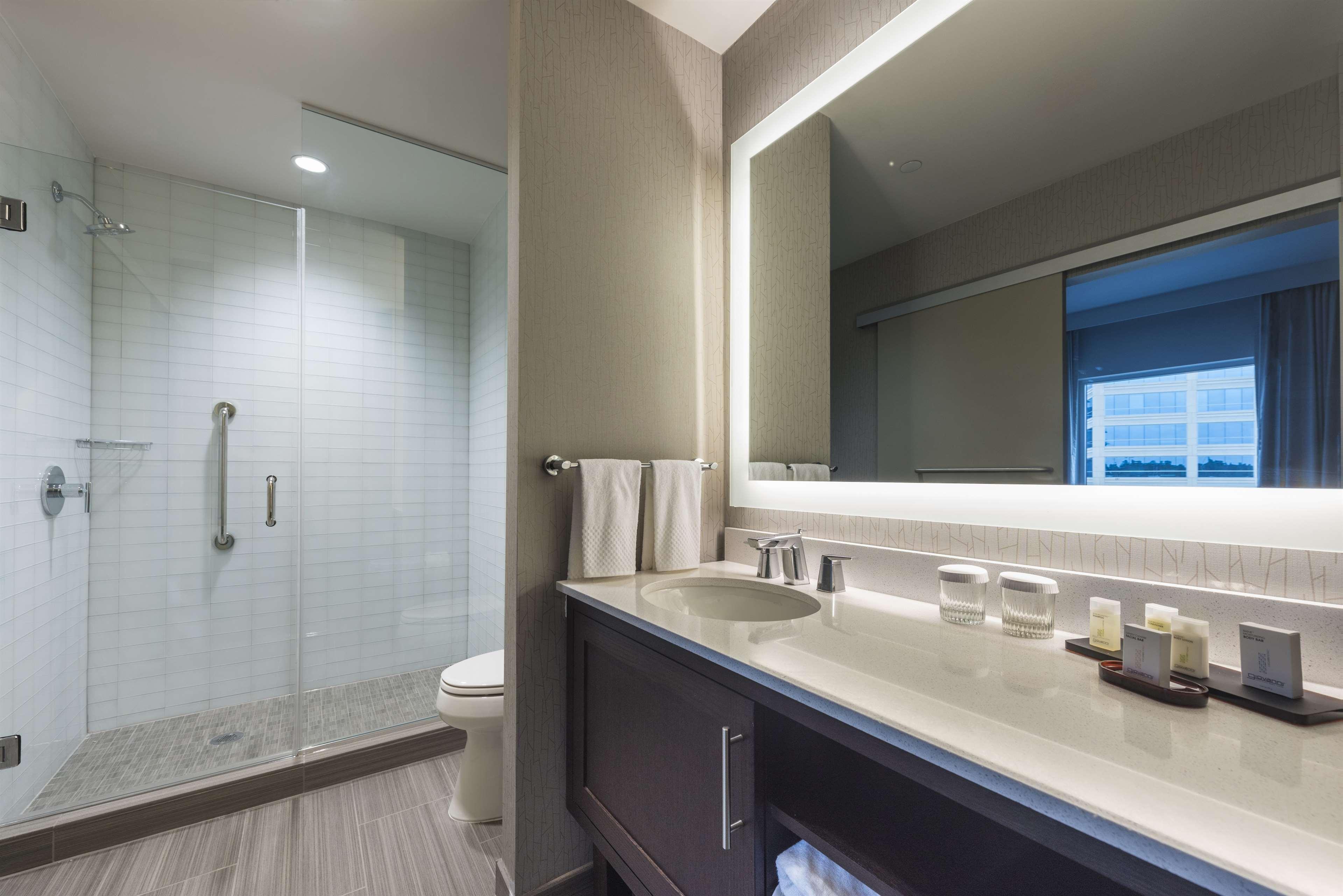 Embassy Suites By Hilton The Woodlands Luaran gambar